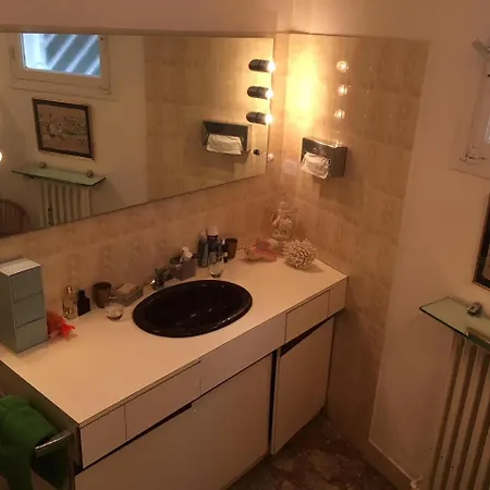 Two Bedrooms Florida Apartment